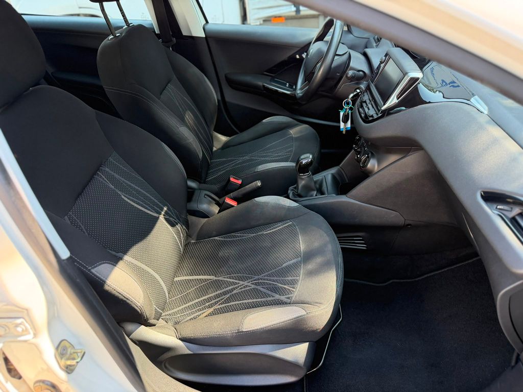 peugeot-208-active-1-4hdi-75-man5 - 8