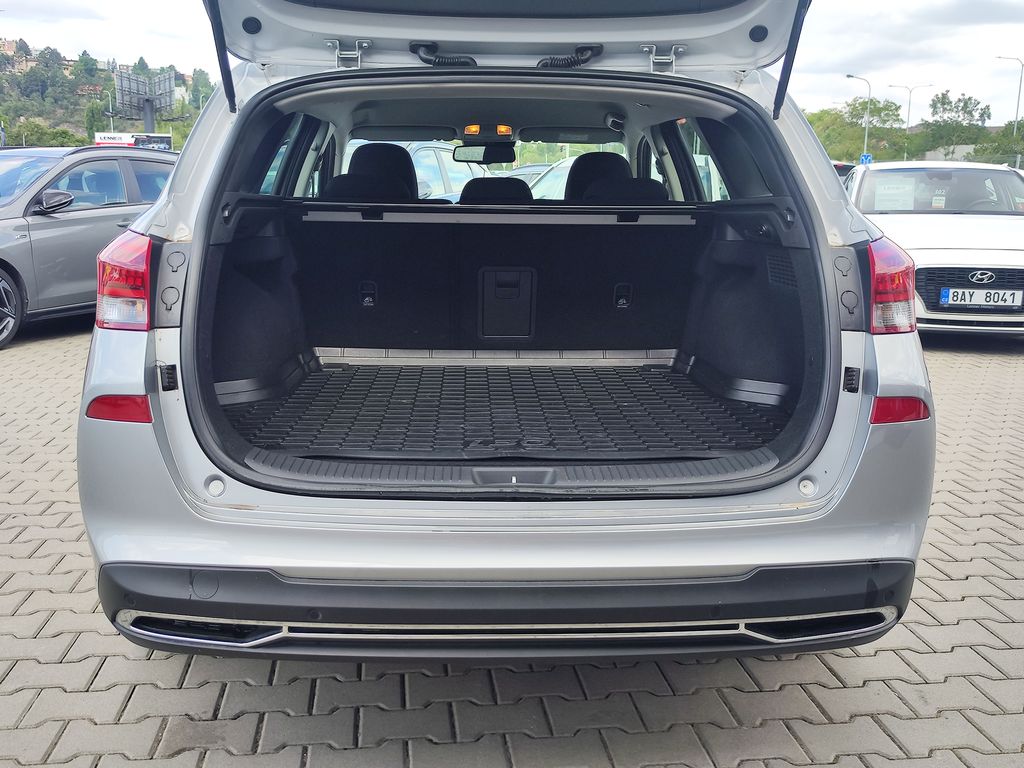 hyundai-i30-1-5-t-gdi-117kw-smart-navi - 8