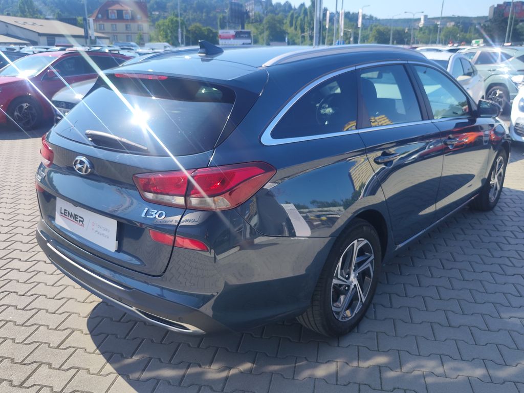 hyundai-i30-1-5-t-gdi-117kw-smart-navi - 4