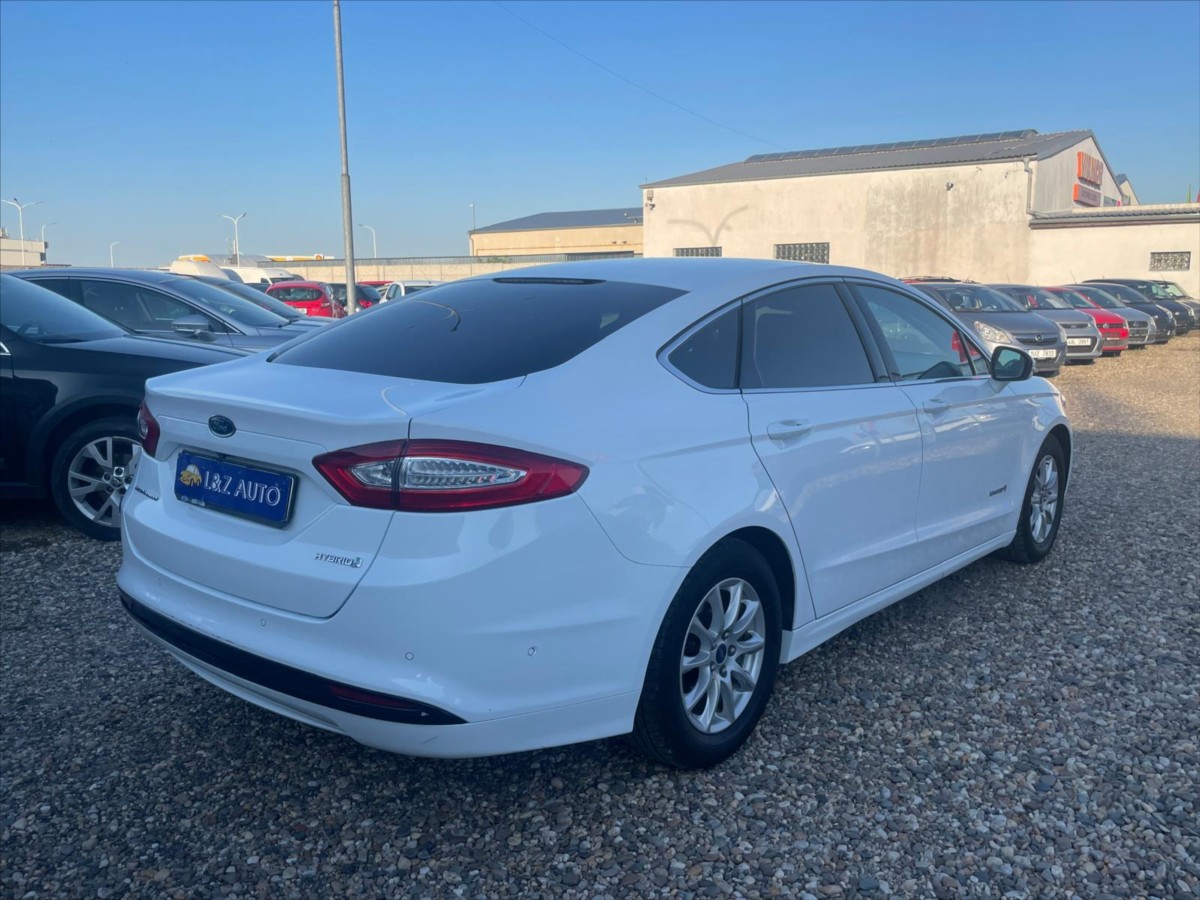 ford-mondeo-2-0-hybrid-titanium - 3