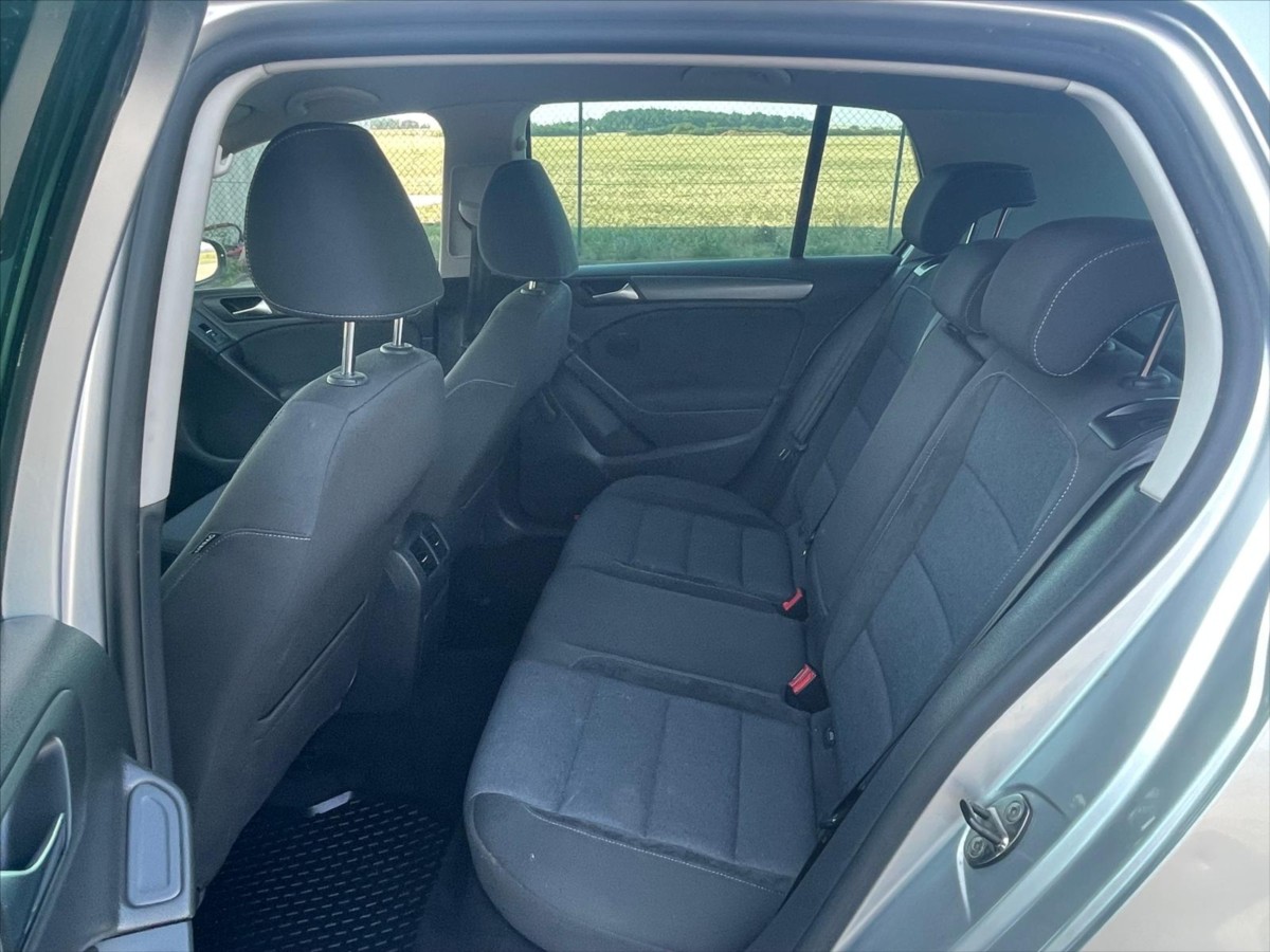 volkswagen-golf-2-0-tdi - 8