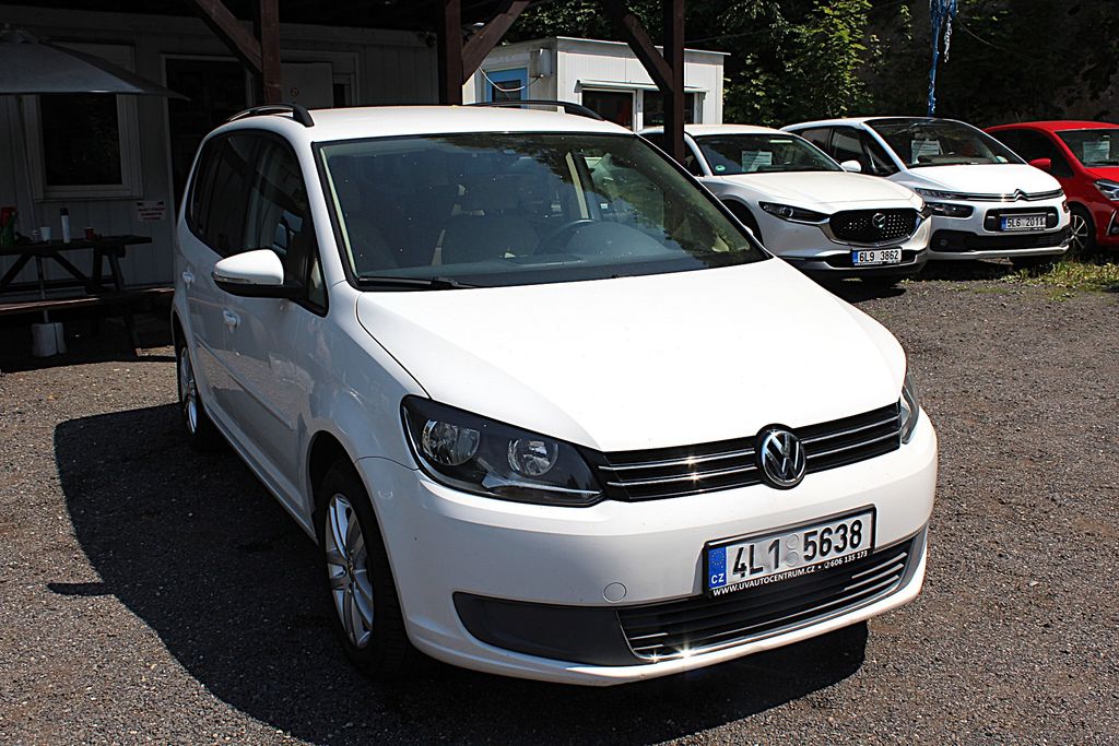 volkswagen-touran-1-2-tsi-81727-km - 2