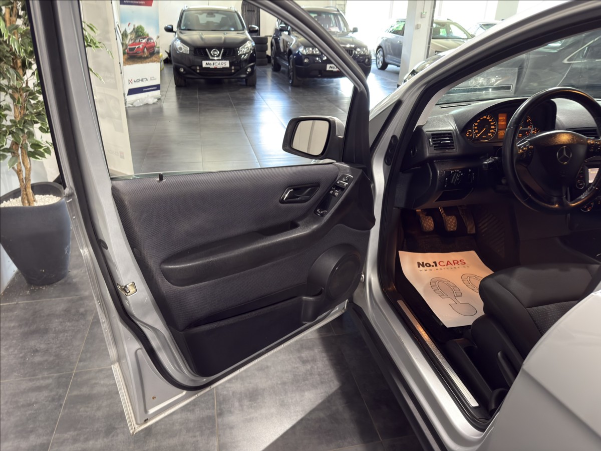 mercedes-benz-tridy-a-1-7-180-klimatizace-tazne - 5