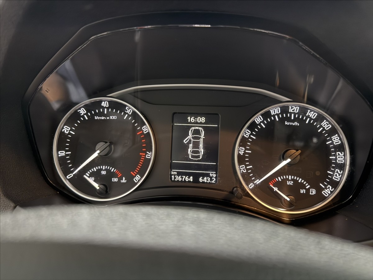 skoda-octavia-1-4-tsi-90kw-1-maj-family - 9