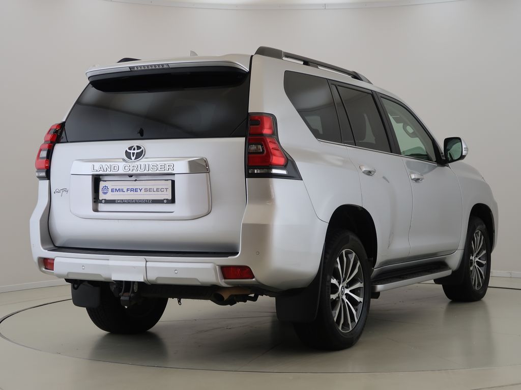 toyota-land-cruiser-2-8-d-4d-130kw-executive-cz-1maj - 4