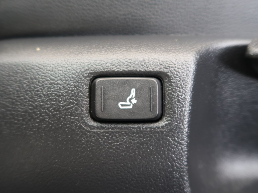 toyota-corolla-1-8-hybrid-executive-cz-1maj - 9
