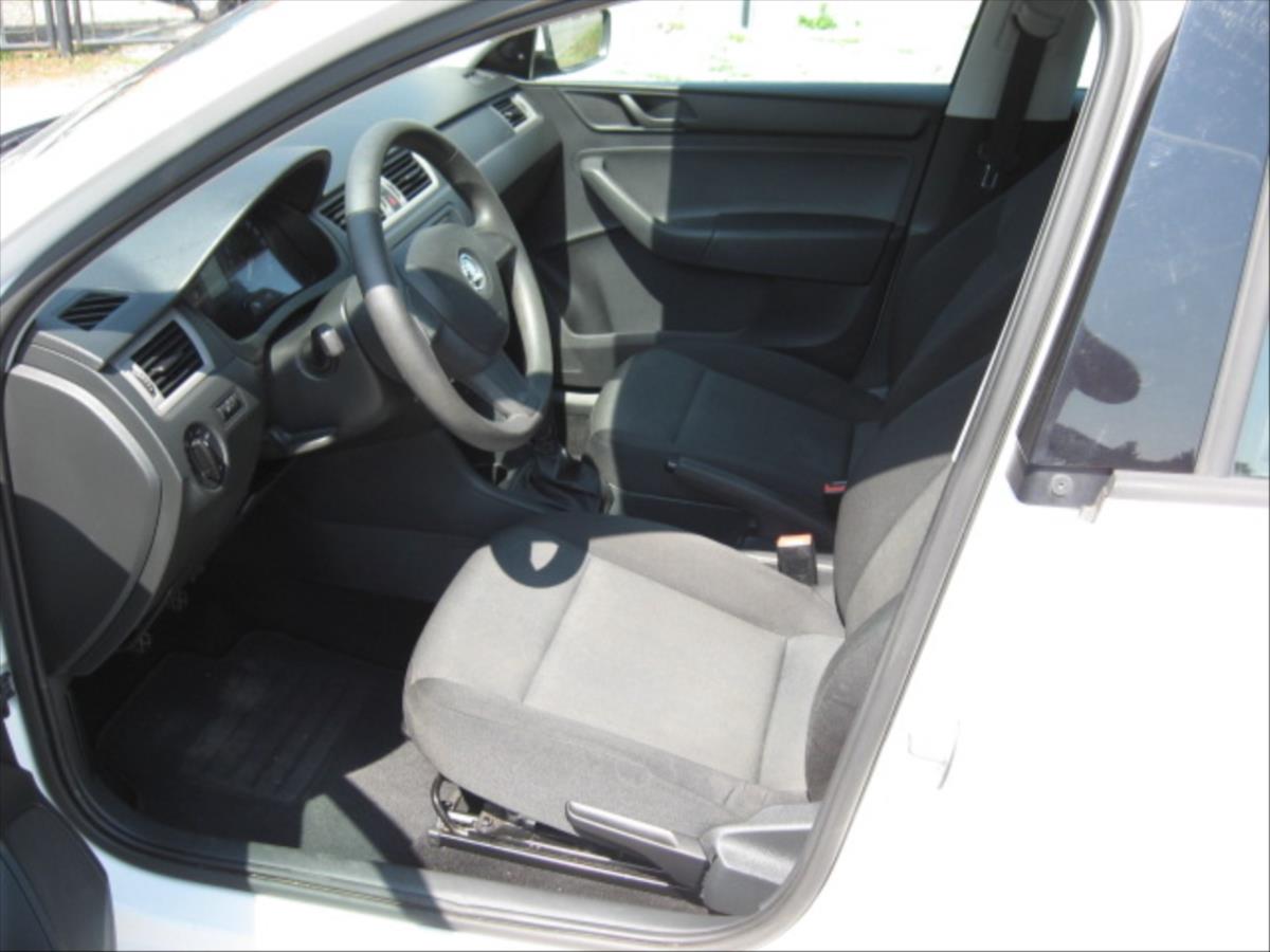 skoda-rapid-1-2-tsi - 7