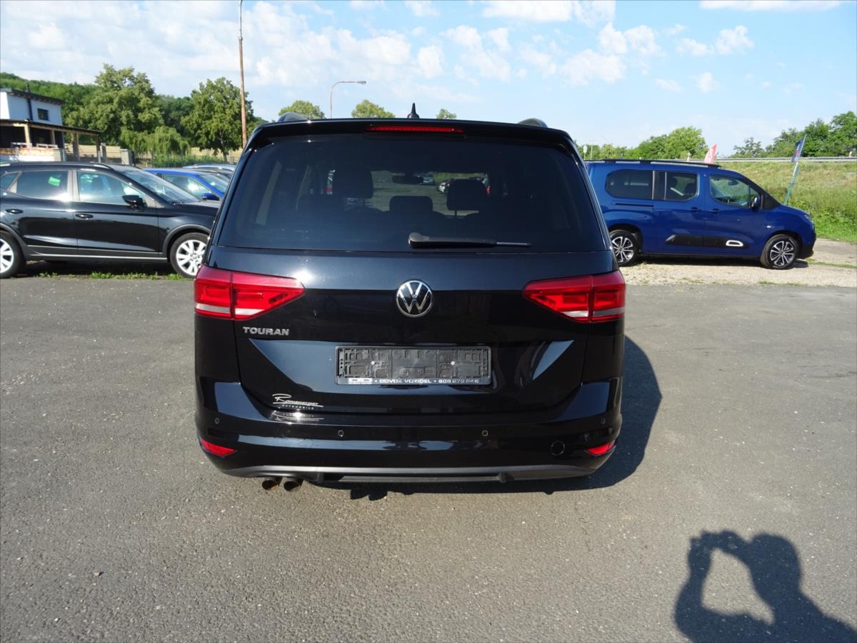 volkswagen-touran-2-0-tdi-110-kw-dsg - 5