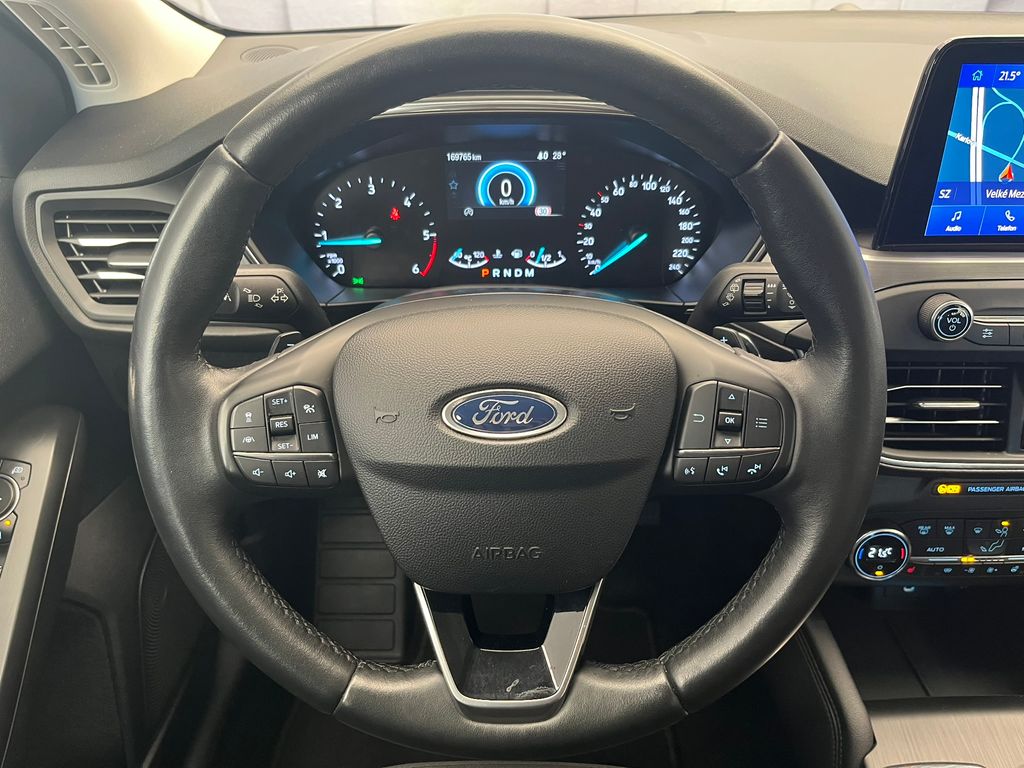 ford-focus-2-0-eb-titanium-led - 7