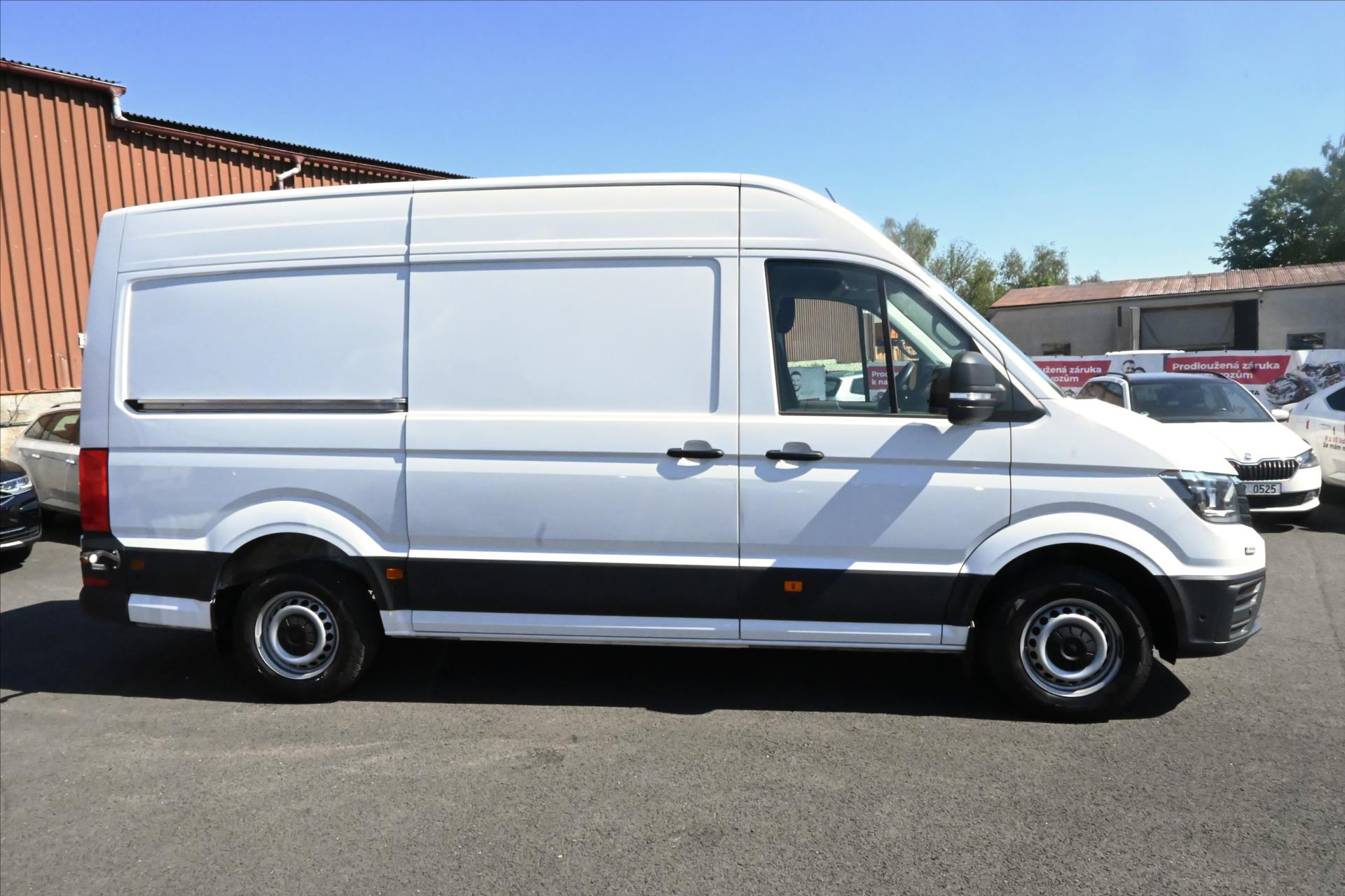 volkswagen-crafter-2-0-tdi-130kw-dsg-l2h2-zaruka-az-5-let - 3