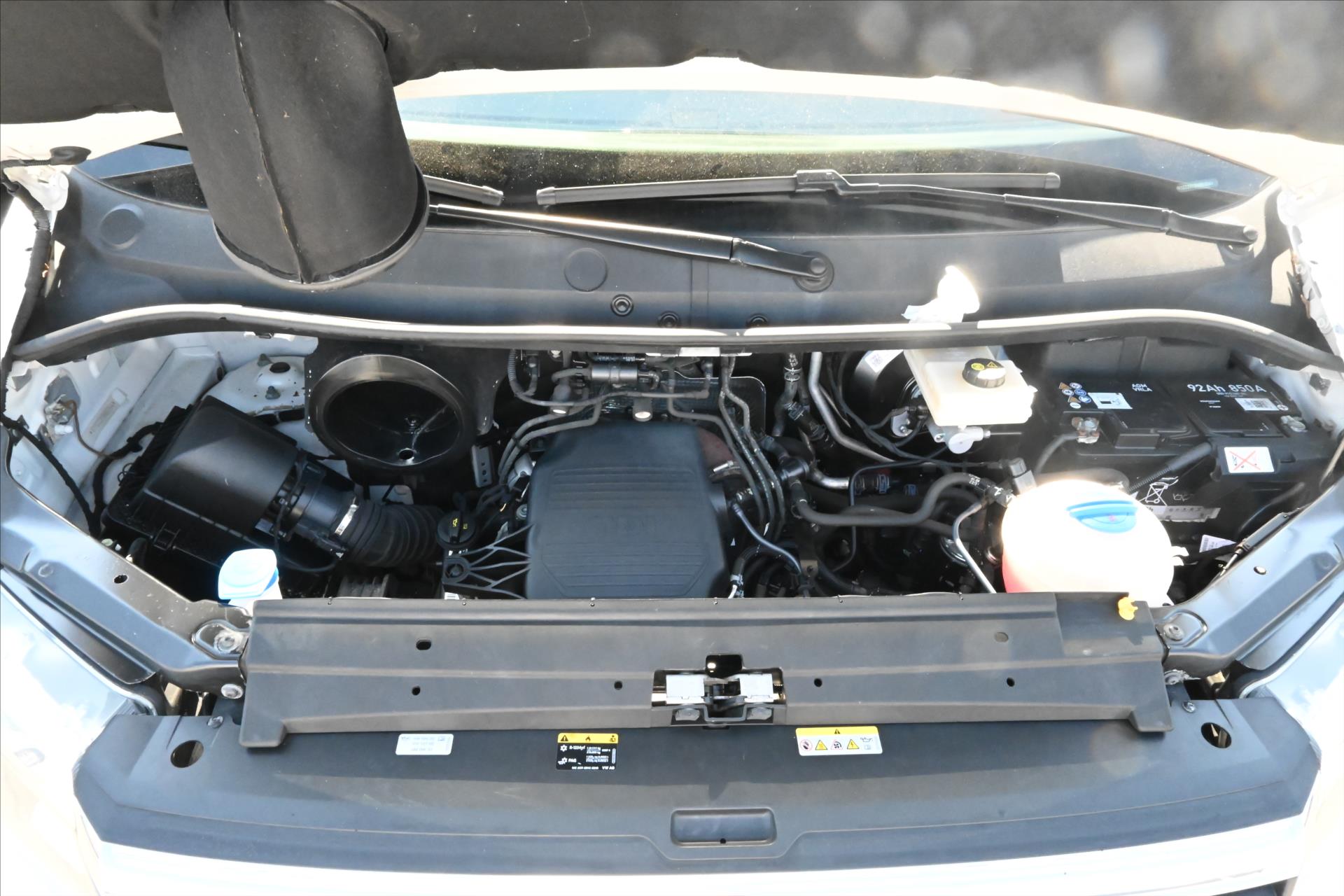 volkswagen-crafter-2-0-tdi-130kw-dsg-l2h2-zaruka-az-5-let - 8