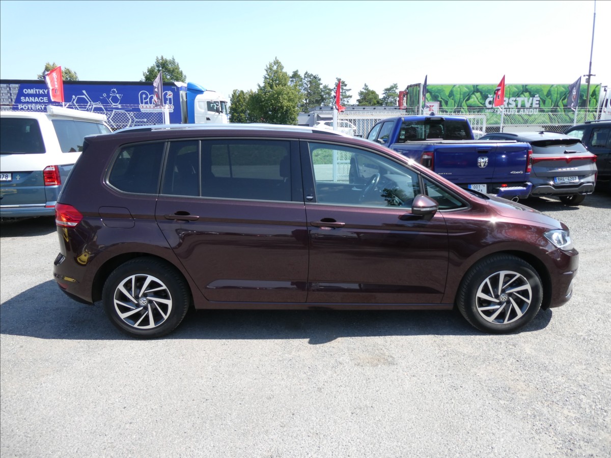 volkswagen-touran-1-4-tsi-110kw-dsg-navi-zaves - 1
