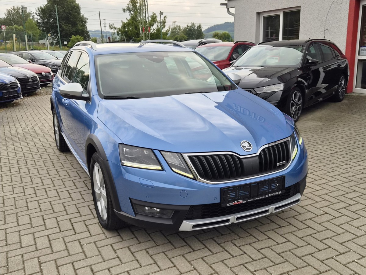 skoda-octavia-2-0-tdi-scout-webasto-kamera-tazne - 3