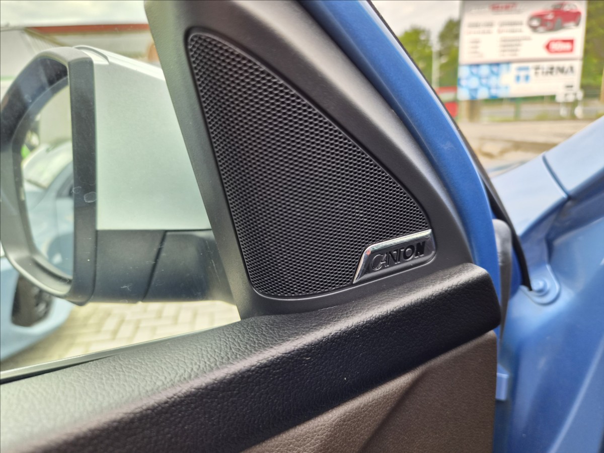 skoda-octavia-2-0-tdi-scout-webasto-kamera-tazne - 8