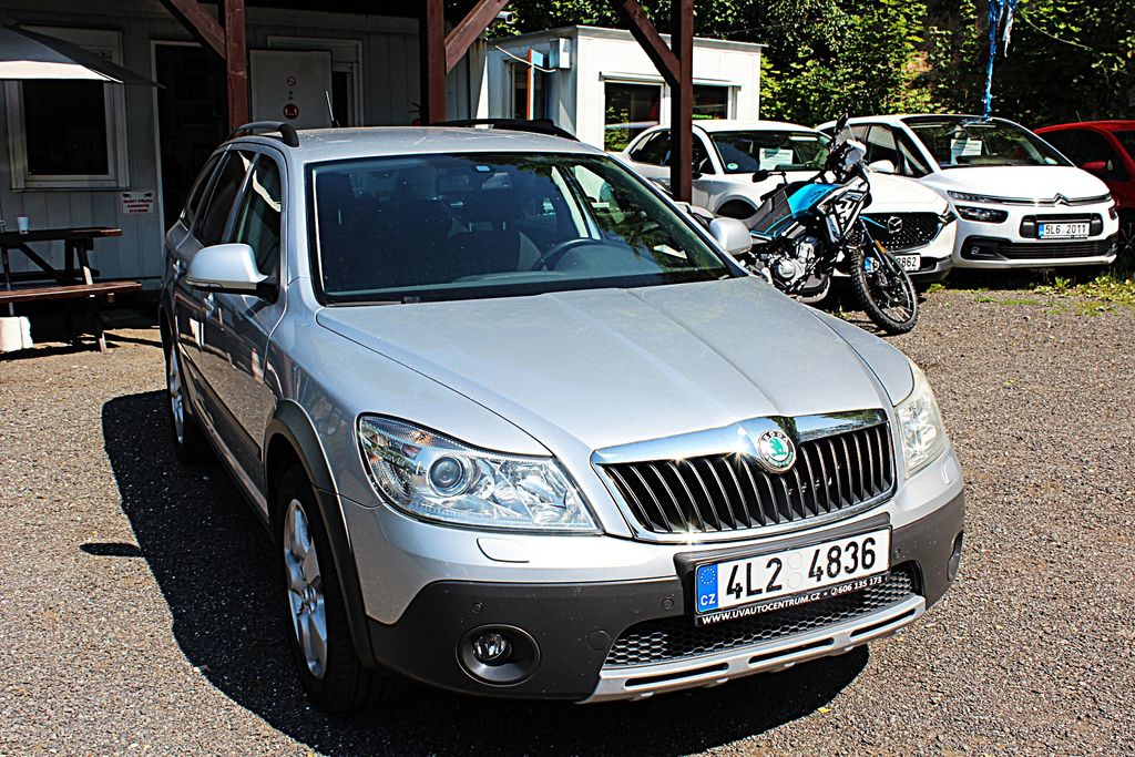 skoda-octavia-scout-2-0-tdi - 2