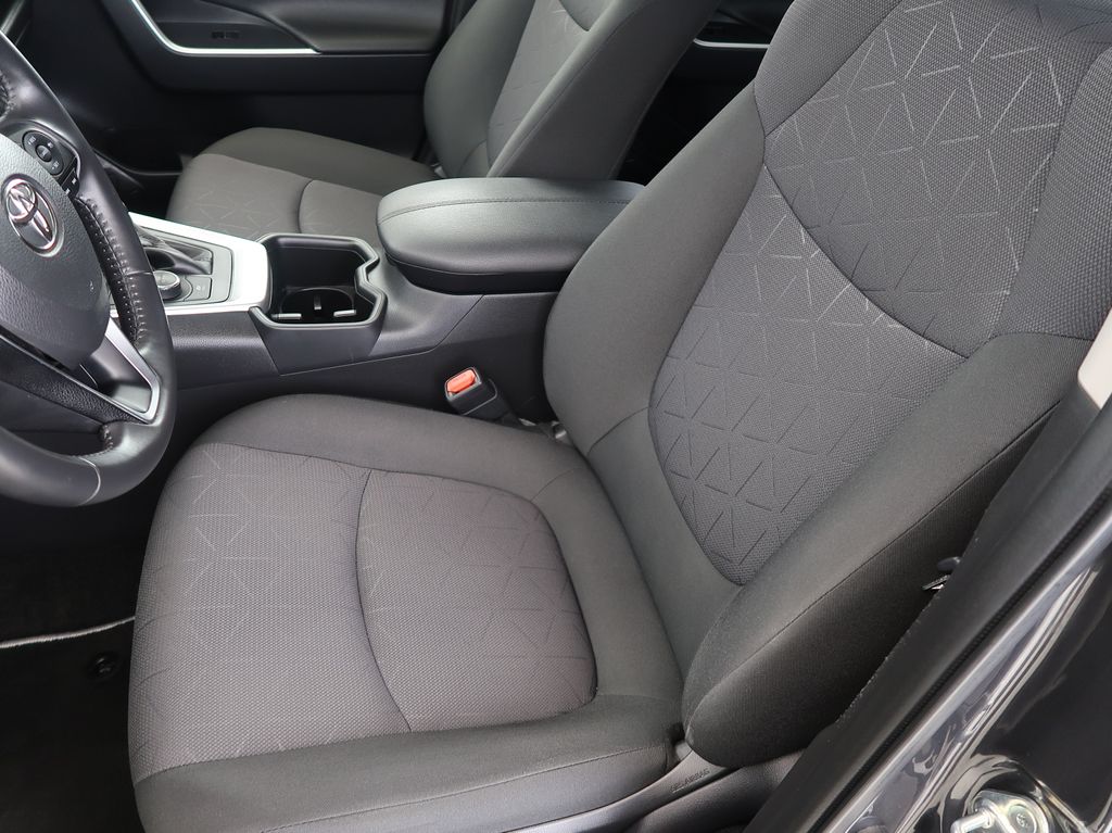 toyota-rav4-2-5-hybrid-comfortstyle-4x4-cz-1maj - 8