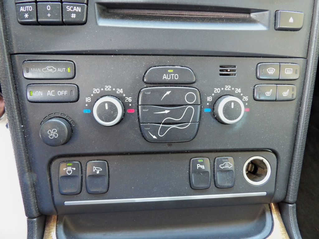 volvo-xc90-2-4d5-136kw-awd-summum-xenon - 8