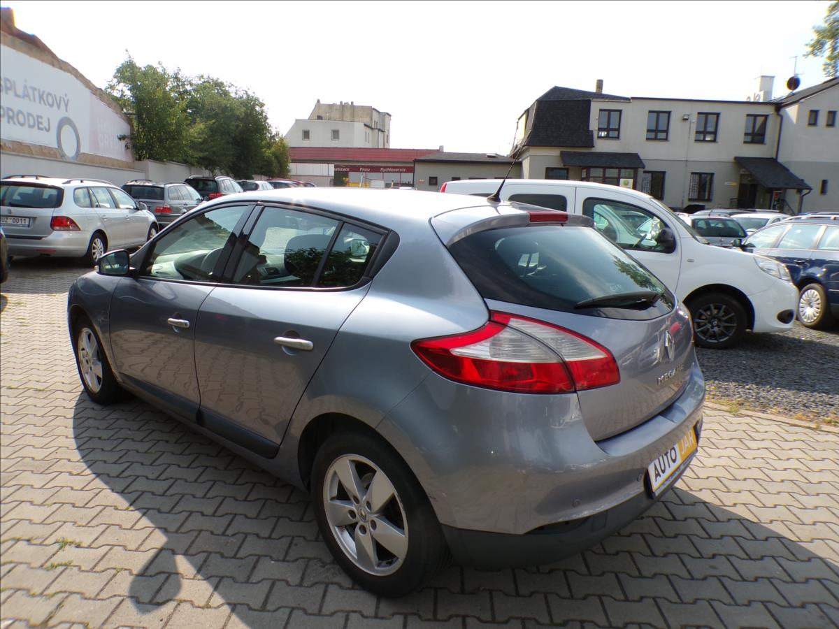 renault-megane-1-4-tce-130-tempomat - 3