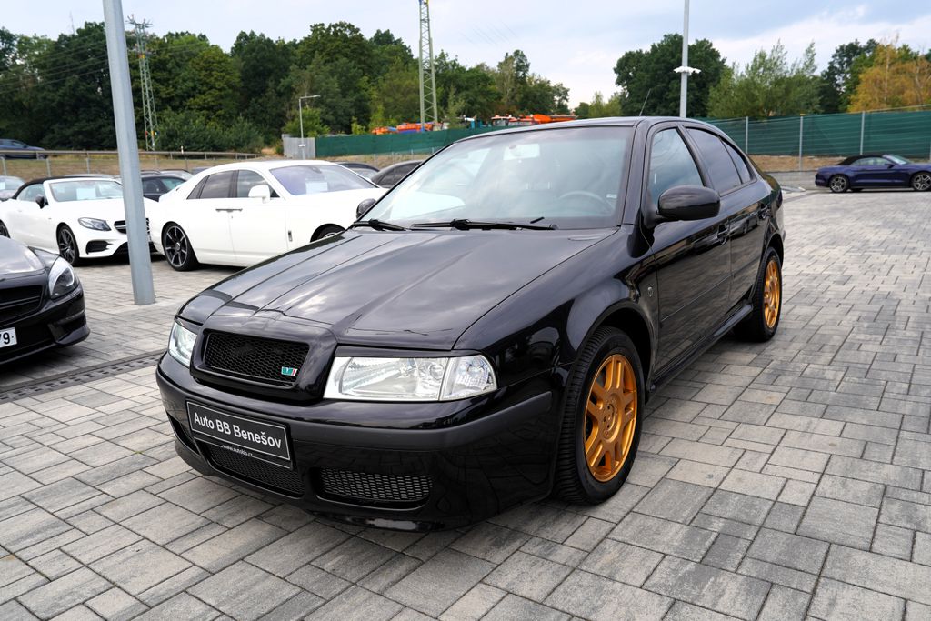 skoda-octavia-1-9-tdi-110kw-cr-kuze-al-kola - 1