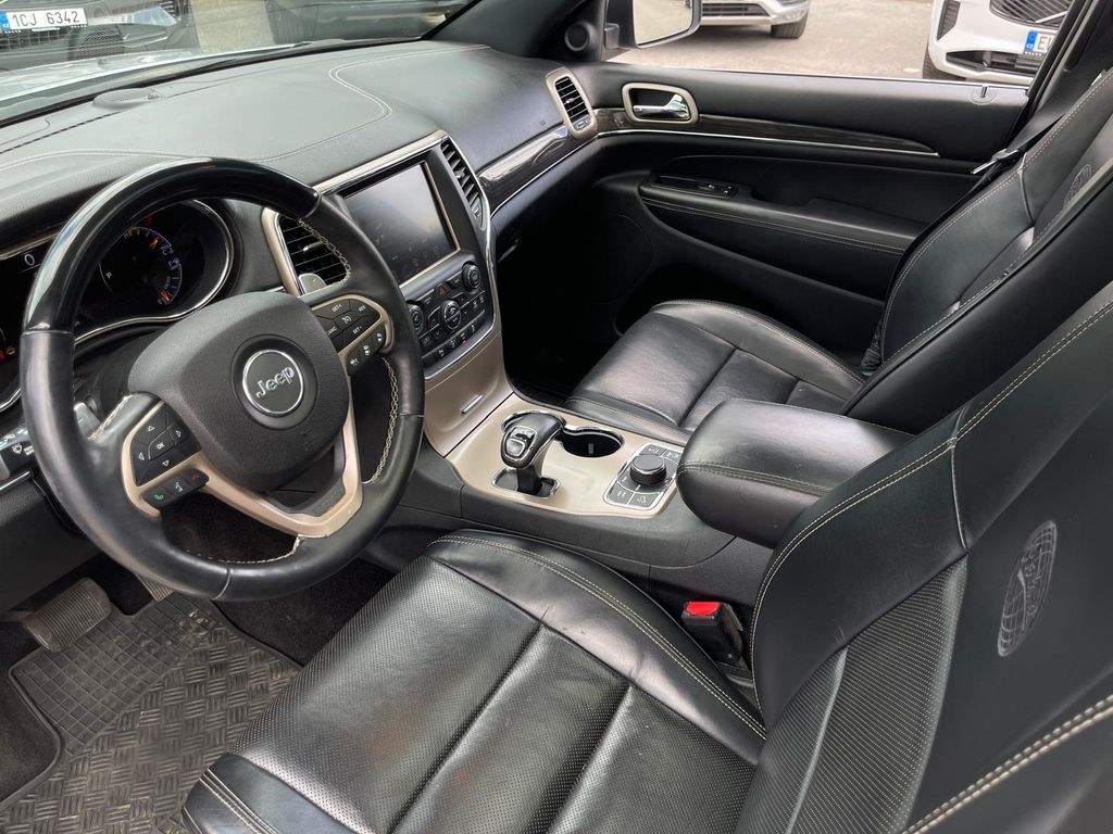 jeep-grand-cherokee-overland-1-maj-tz-pano-dph - 4