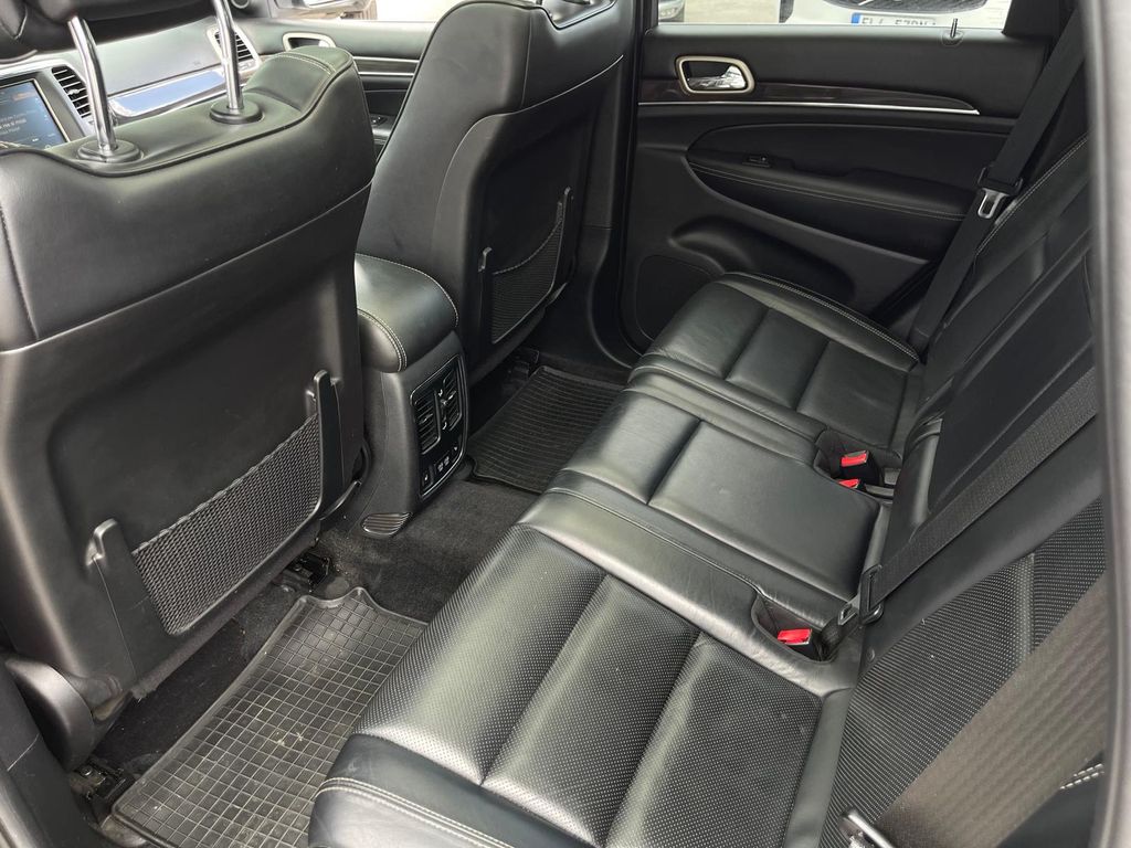 jeep-grand-cherokee-overland-1-maj-tz-pano-dph - 5