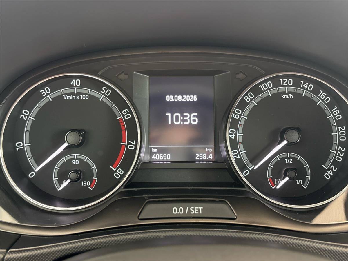 skoda-fabia-1-0-tsi-ambition-top - 9