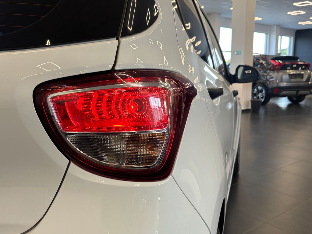 hyundai-i10-2017-48kw-lita-kola - 6