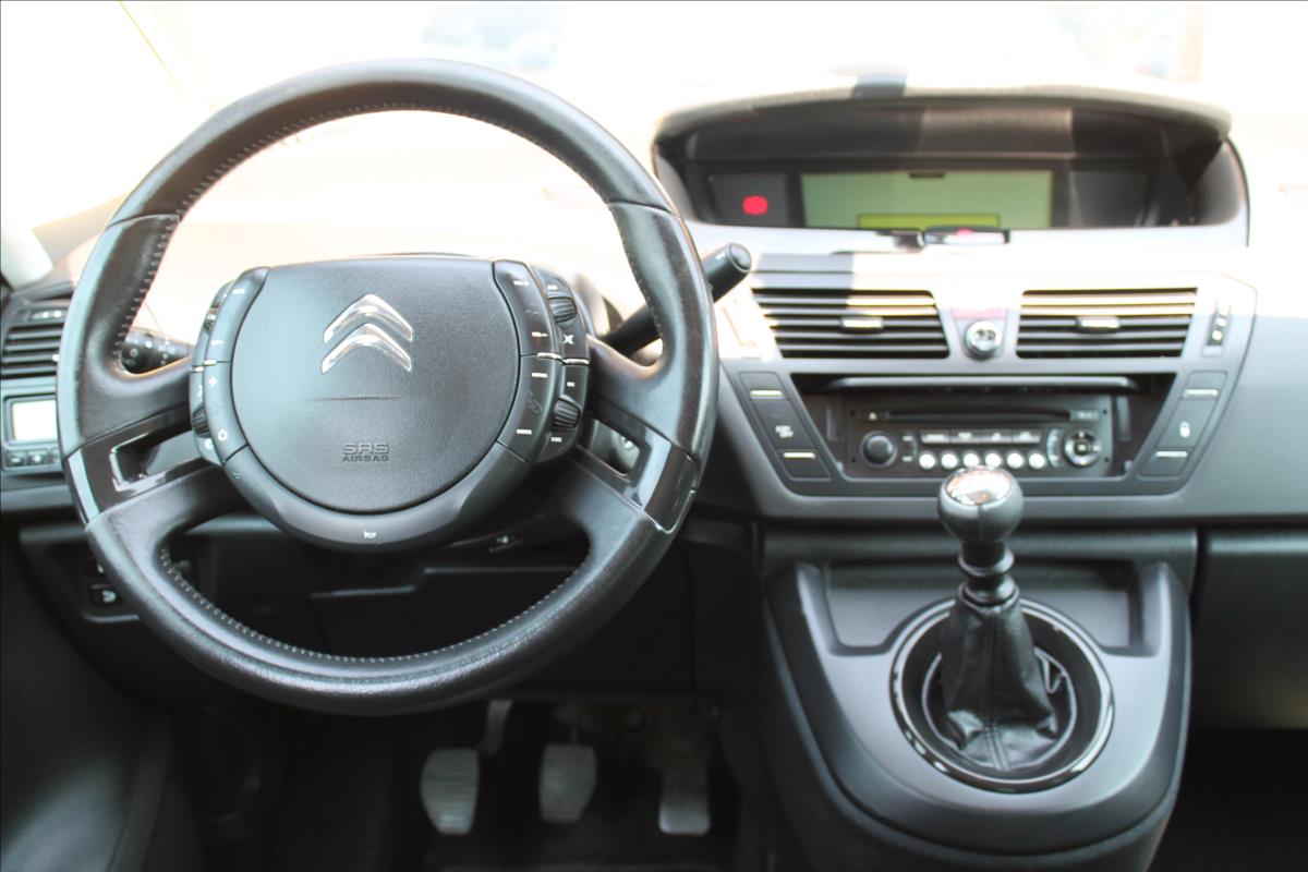 citroen-c4-picasso-1-6-hdi-82kw-selection - 9