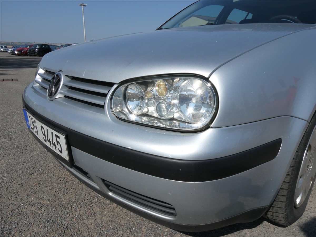 volkswagen-golf-1-9-tdi-74kw-edition - 3