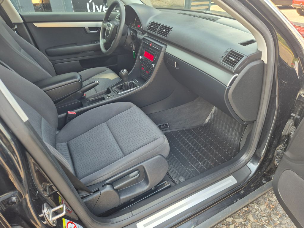 audi-a4-1-6mpi-75kw-tazne-pekna - 9