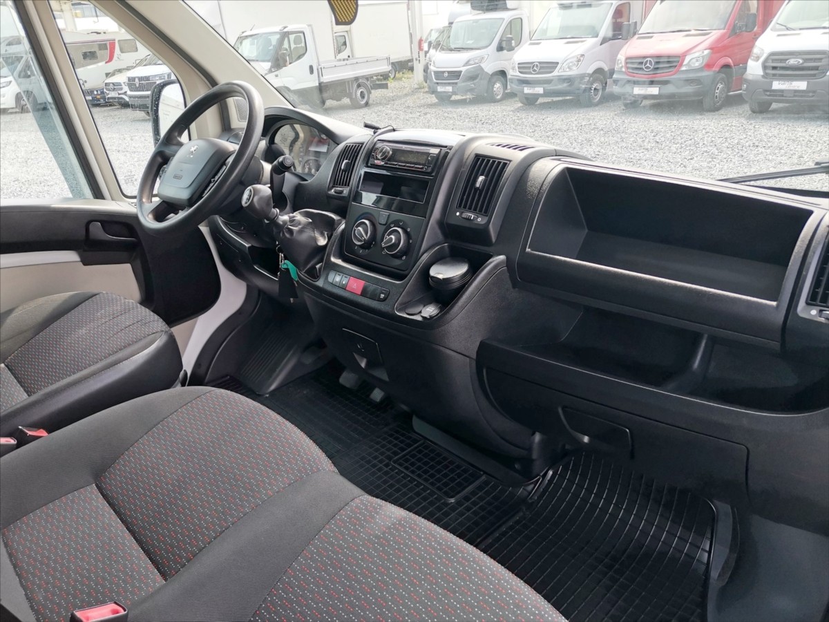 peugeot-boxer-2-0hdi-120kw-skrin-8palet-cr - 7