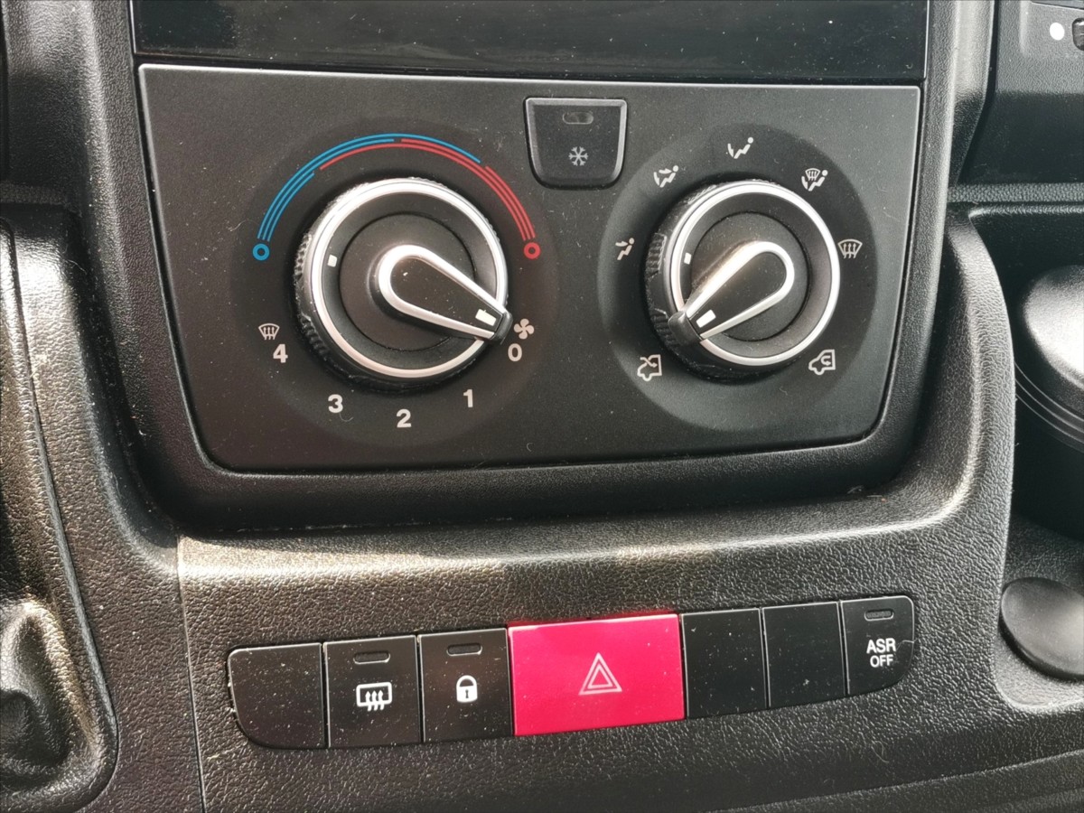 peugeot-boxer-2-0hdi-120kw-skrin-8palet-cr - 9