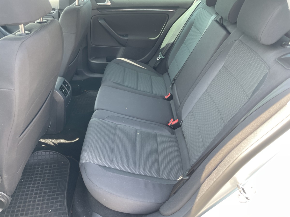 volkswagen-golf-1-4-tsi-90kw-variant-po-rozvodech - 7