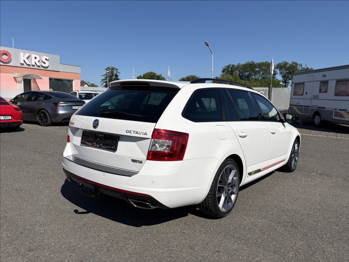 skoda-octavia-2-0-tsi-rs-162kw-bi-xenony-navi-temp-canton - 4
