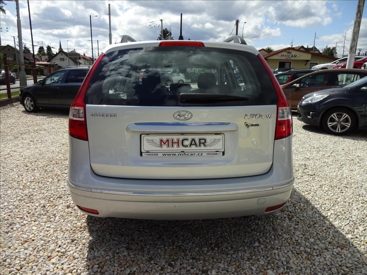 hyundai-i30-1-4i-16v-80kw-lpg-combi - 4