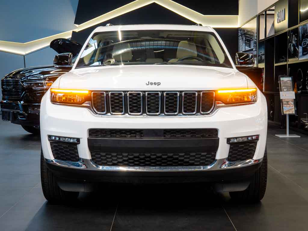 jeep-grand-cherokee-3-6-limited-l-4x4-luxury-7mist - 9
