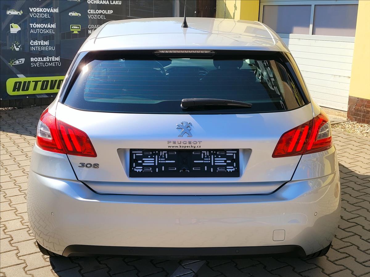peugeot-308-1-6-hdi-digiklima-malo-najeto - 9