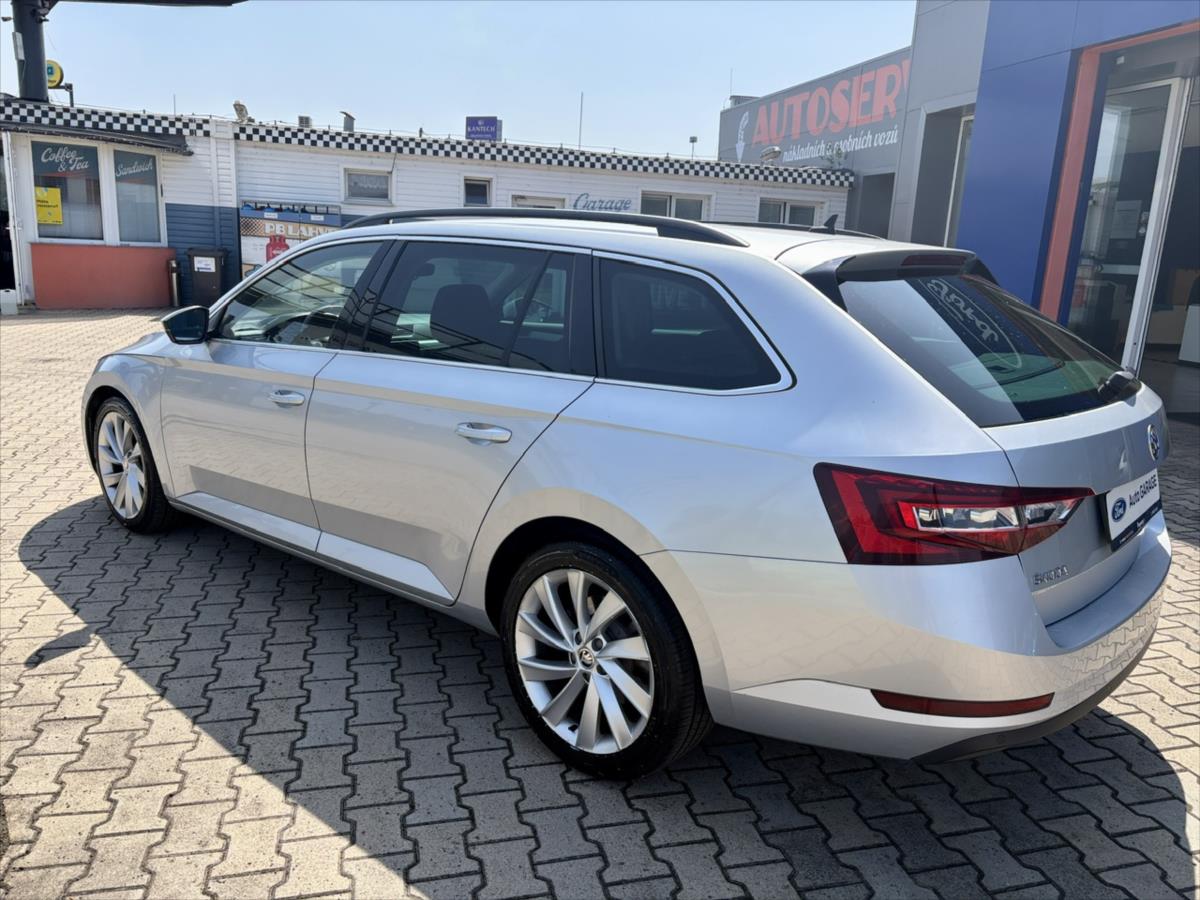 skoda-superb-2-0-tdi-style-navi-bi-xenon - 5