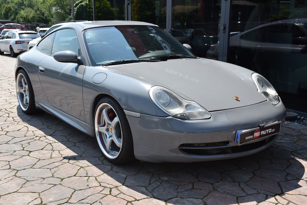 Porsche 911 Carrera 4 300 PS