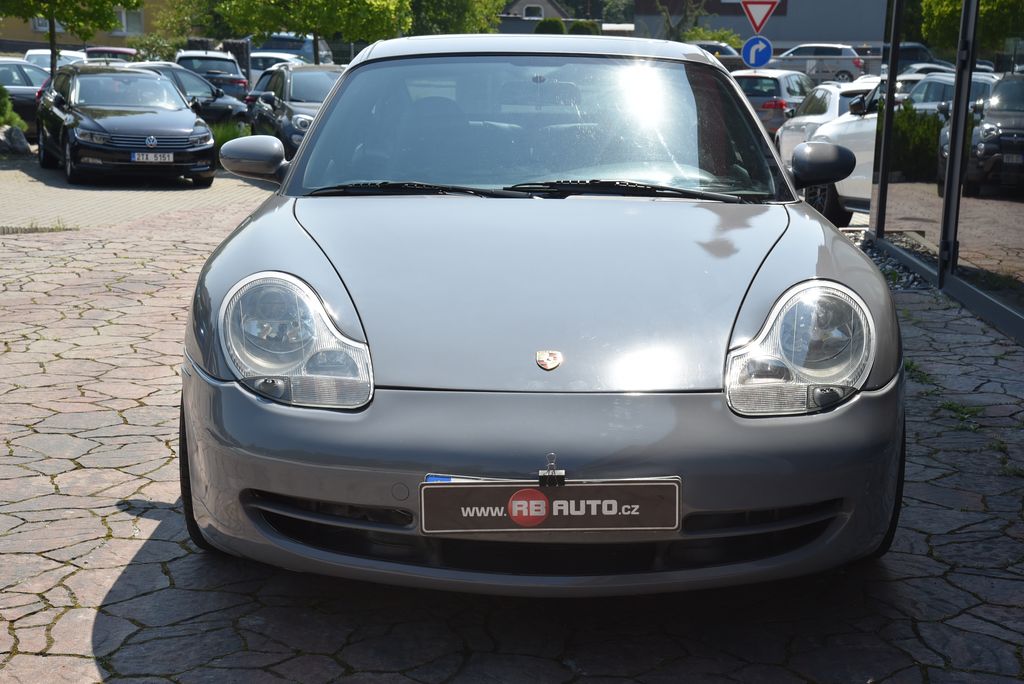 porsche-911-carrera-4-300-ps - 3