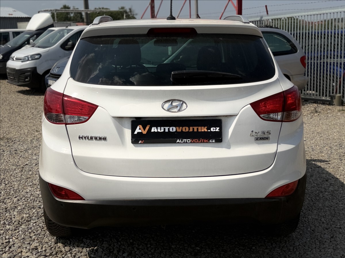 hyundai-ix35-2-0-135kw-a-t-navi-pano-4x4 - 5
