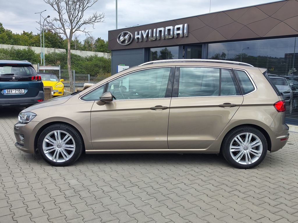 volkswagen-golf-sportsvan-1-2-tsi-81kw-bluemotion - 7