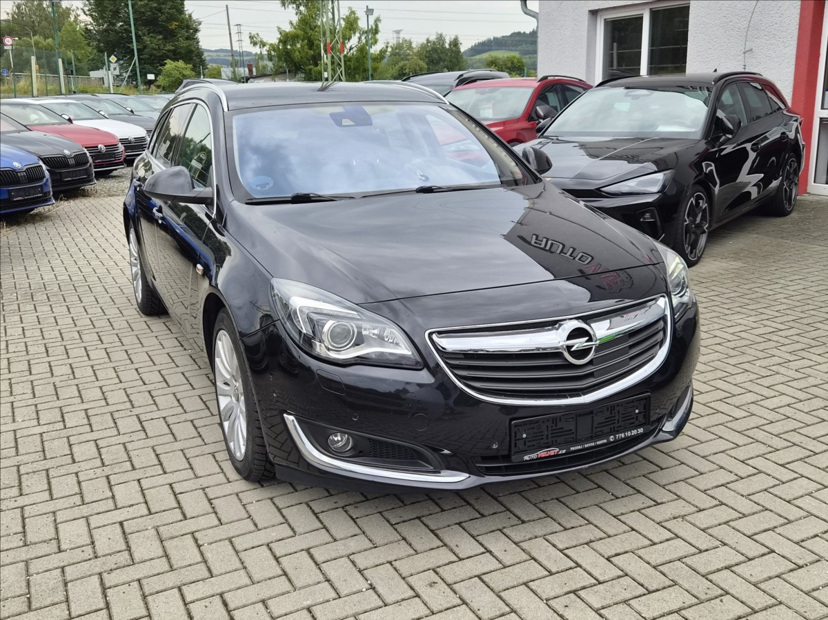 opel-insignia-2-0-cdti-vyhr-sedacky-kamera - 3