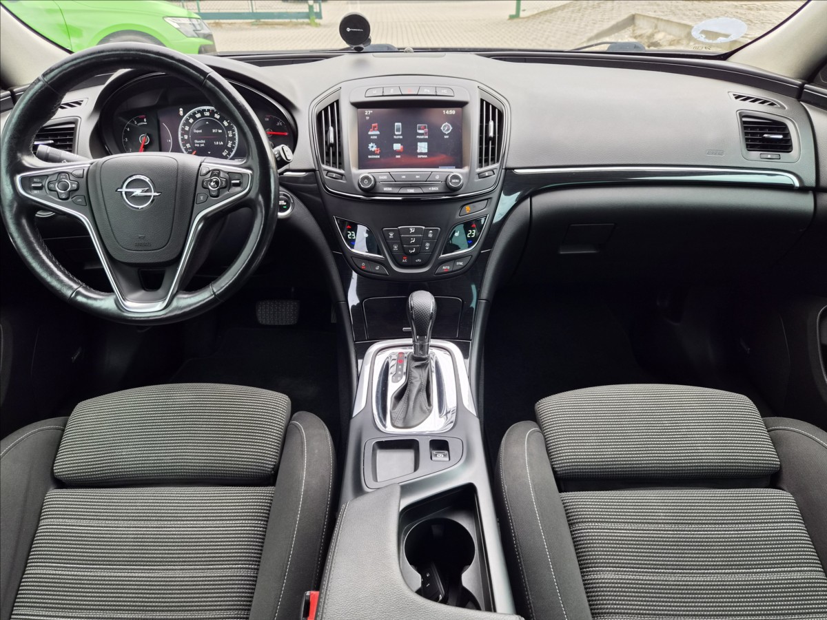 opel-insignia-2-0-cdti-vyhr-sedacky-kamera - 5