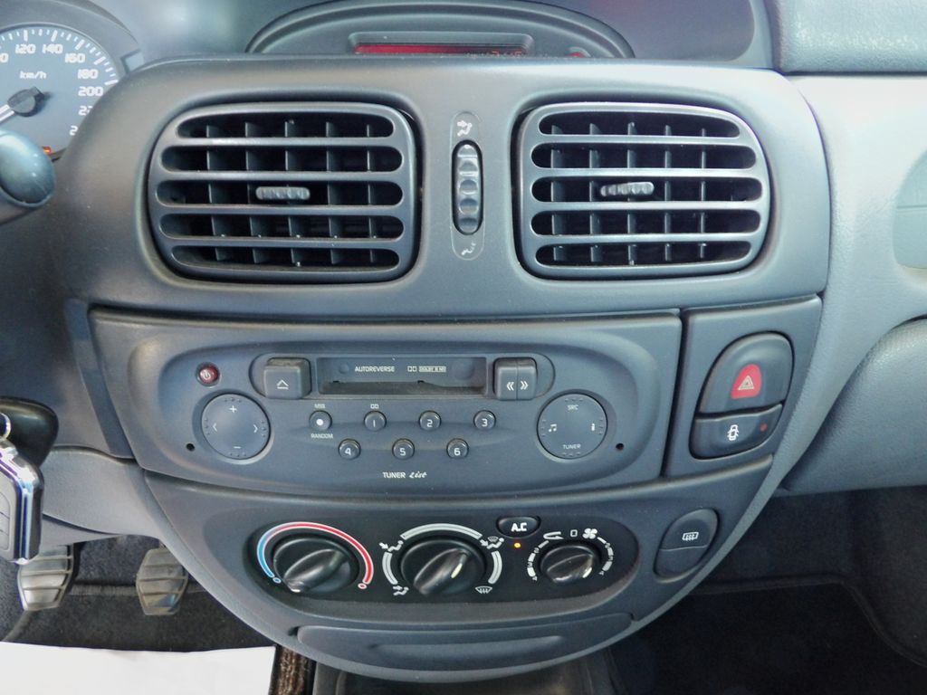 renault-megane-1-6i-16v-79kw-klima-alu - 7