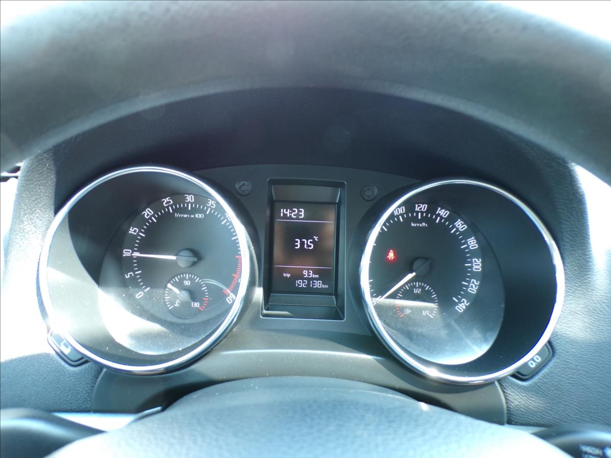 skoda-yeti-2-0-tdi-4x4-tazne-zarizeni - 6