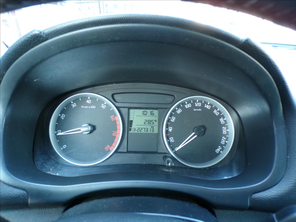 skoda-fabia-1-2-htp - 6