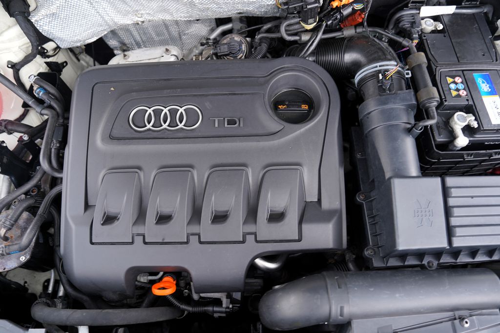audi-q3-2-0-tdi-quattro-automat-180-ps - 9