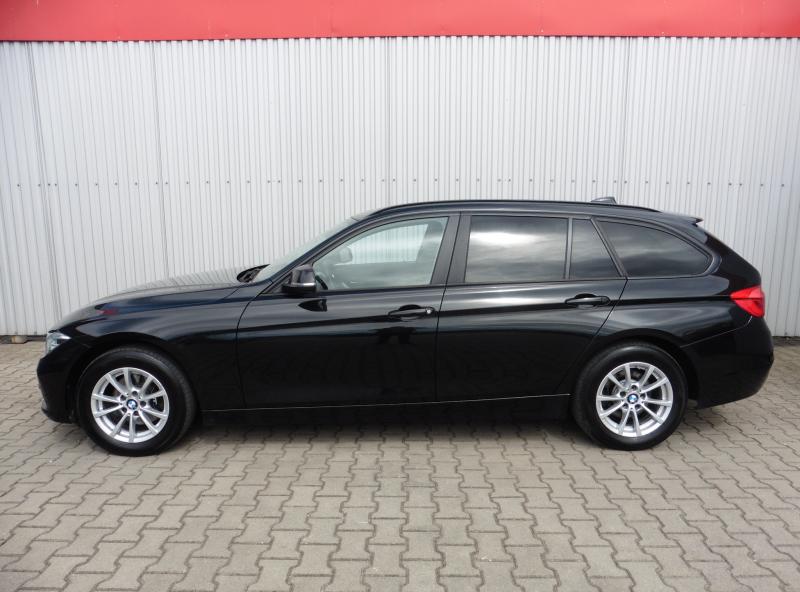 bmw-rada-3-320d-xdrive-advantage-touring - 4