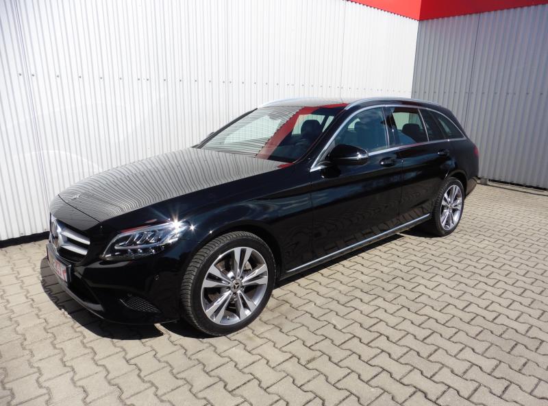 Mercedes-Benz Třídy C 220d 4Matic Avantgarde, Navi,